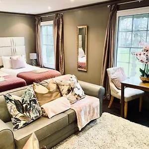Emmanuel Block - Cambridge City Centre By Koala & Tree Short Lets & Serviced Accommodation Apartment