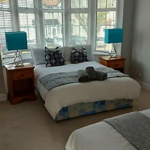 I Dwell Sidcup House Apartment