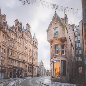 Stylish & Charming Retreat For 2- Centre! , Edinburgh United Kingdom